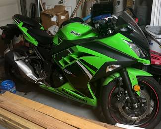 2014 Kawasaki Ninja 300. Priced to sell!!
