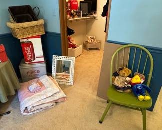 I spy an adorable vintage Coca-Cola cooler!!