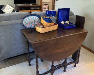 Gate leg, drop-leaf