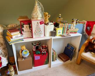 Winnie the Pooh collectibles, linens, snowglobes, plushies, books you name it. Ranges from 90s-Current, mostly current.
Many collectibles have original boxes
Nightlights
Lamps
Books
Beautiful bookends with boxes
Eye-catching collector's plates
Royal Doulton
AND MORE!!