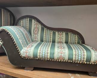 Collectible Dolls, Furniture & Accessories