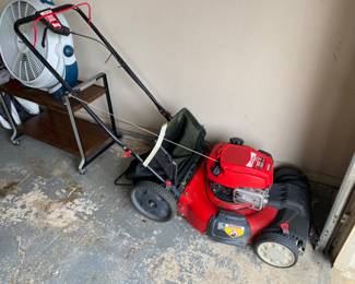Troybuilt gas lawn mower with bag