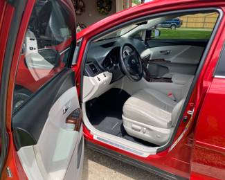 2009 Toyota Venza, leather seat, driver side