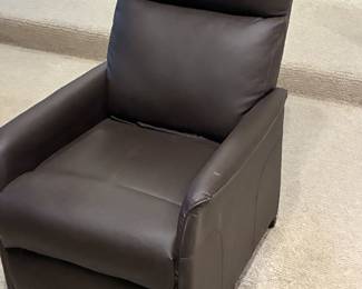 Small size lift chair
