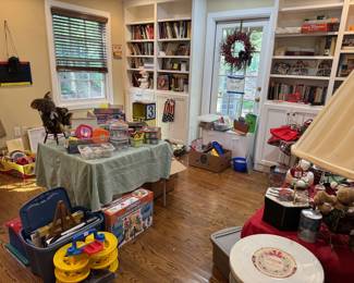 Holiday room - wonderful selection of decorations and toys