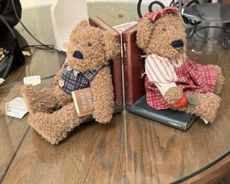 Adorable children’s bookends