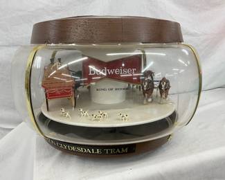 Display with Rotating Diorama