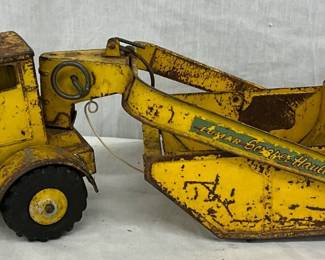 Pressed Steel Structo Hydraulic Lift Dump Truck, Yellow, 19” x 6”