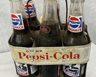 Pepsi-Cola Longneck Glass Bottles in Vintage 6-Bottle Carrier