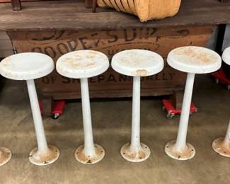 6 PORC. OVER CAST SODA SHOP STOOLS