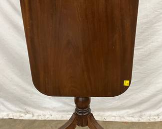 Mahogany Tilt-Top Pedestal Table