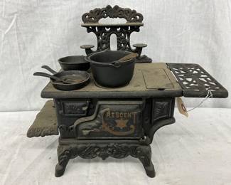 Cast Iron Crescent Toy Stove with Accessories, 14in by 10in