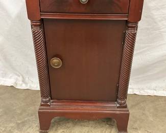 Mahogany Side Cabinet With Single Drawer and Door