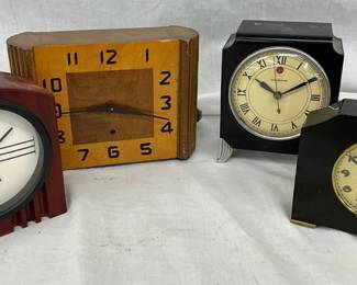Four Vintage Electric and Manual Mantel Clocks