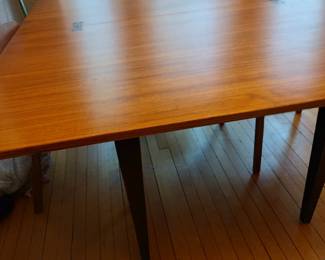 Fliptop Dining table