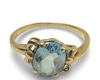 Mesmerizing 10KT Yellow Gold Topaz Ring