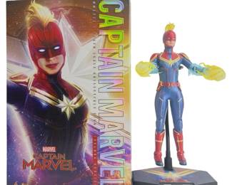 HotToys Captain Marvel 1/6 Deluxe Edition Figure