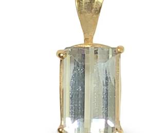 Fantastic 14Kt Yellow Gold Topaz Pendant