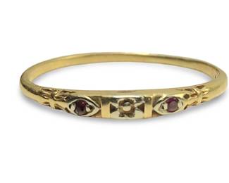 Excellent 14Kt Yellow Gold Ruby Ring