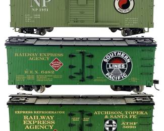 Railway Express Agency & NP Train Boxcars