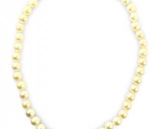 Impressive 14Kt Yellow Gold Clasp Pearl Necklace