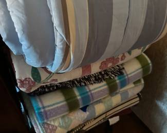 Blankets, throws, comforters and quilts