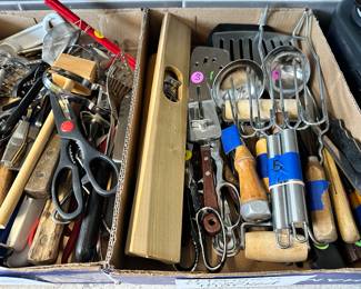 Tons of great utensils