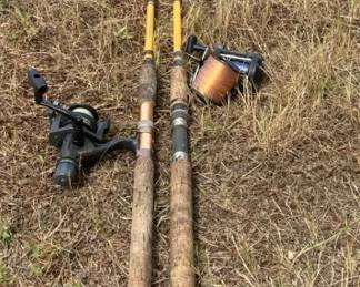 Two Eagle Claw Long Pole Saltwater Fishing Poles Quickfire Shimano Reels Extra Line