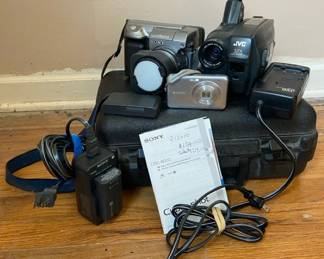 Digital Cybershot Camera Sony Digital Mavica Steady Shot JVC Compact VHS Video Camera