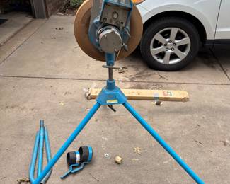 Jugs pitching machine