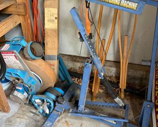 Pitching machine