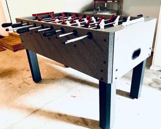FUSE BALL TABLE