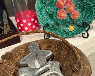 Majolica plate, vintage cookie cutters