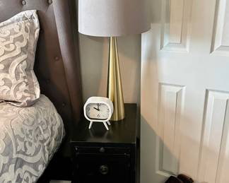small side tables with pull outs