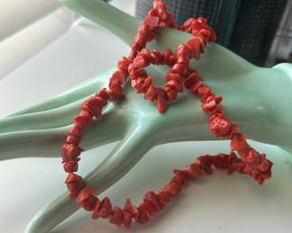 Mediterranean coral necklace 