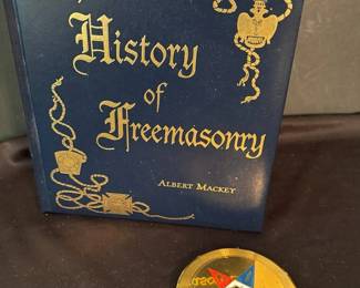 The History of Freemasonary Book And Compact