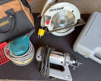 Power Tools Skil Saw Dremel Roto Zip and Sander with Soft Sided Tool Bag