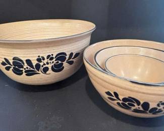 Pfaltzgraff Folk Art Stoneware Nesting Bowls And Large Dough Bowl
