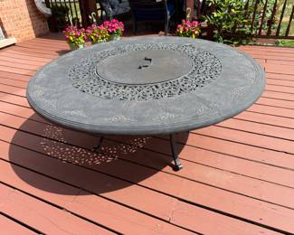 Fire pit table