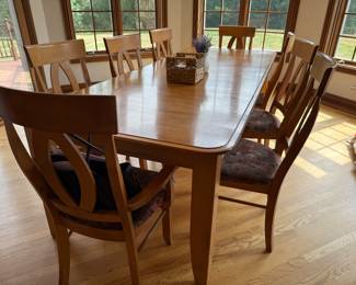 Canadel table with 8 chairs