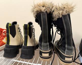 Womens' Sorel boots, size 6 1/2