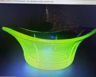 Uranium / Vaseline glass. 