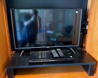 TV and Blu-ray DVD Player