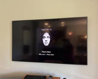 Flatscreen TV