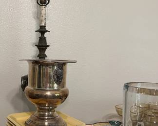 Wine Bucket, Sur le Table plates