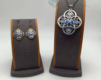 Ornamental Floral Design Necklace & Earrings