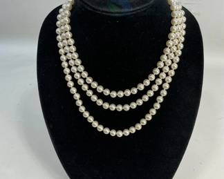 Camrose & Kross Jacqueline Kennedy Pearl Necklace Replica