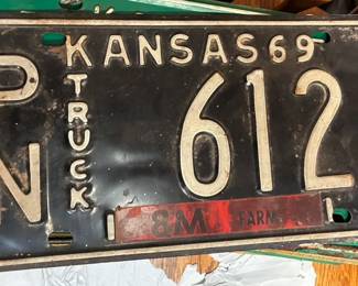 PLT5004 Kansas 1969 Truck