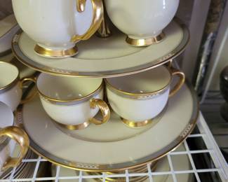Lenox China Set - McKinley