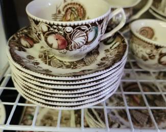 Johnson Bros Dish Set - His Majesty